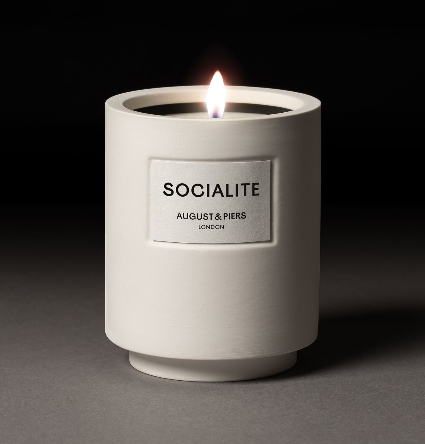 AUGUST&PIERS SOCIALITE luxury scented candle in white ceramic vessel – elegant pomergranate and honey fragrance from London.n.