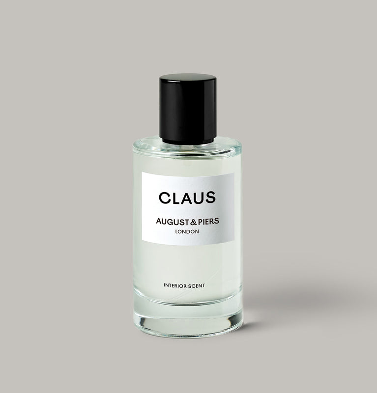 AUGUST&PIERS CLAUS room spray in glass bottle with – festive home fragrance with pine and cinnamon notes.